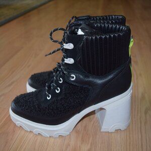 NWT Sorel Brex Cozy Heel Booties, Sz. 9